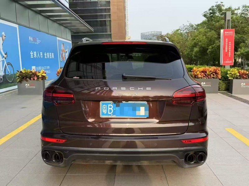 深圳17年保時捷卡宴8