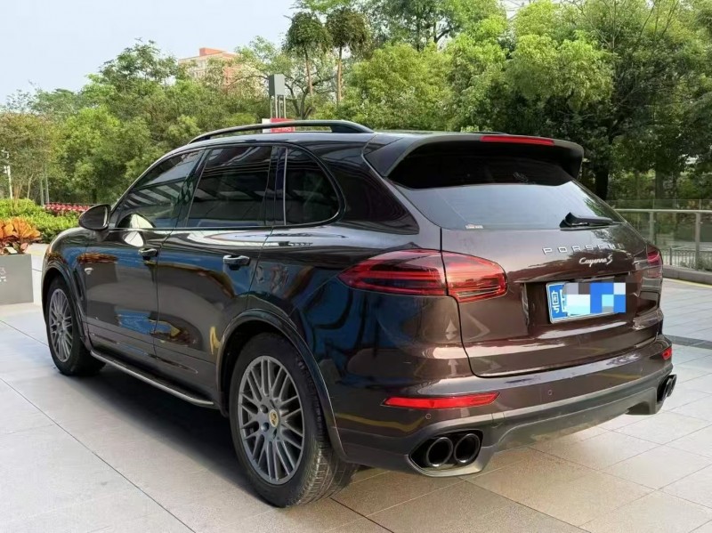 深圳17年保時捷卡宴9