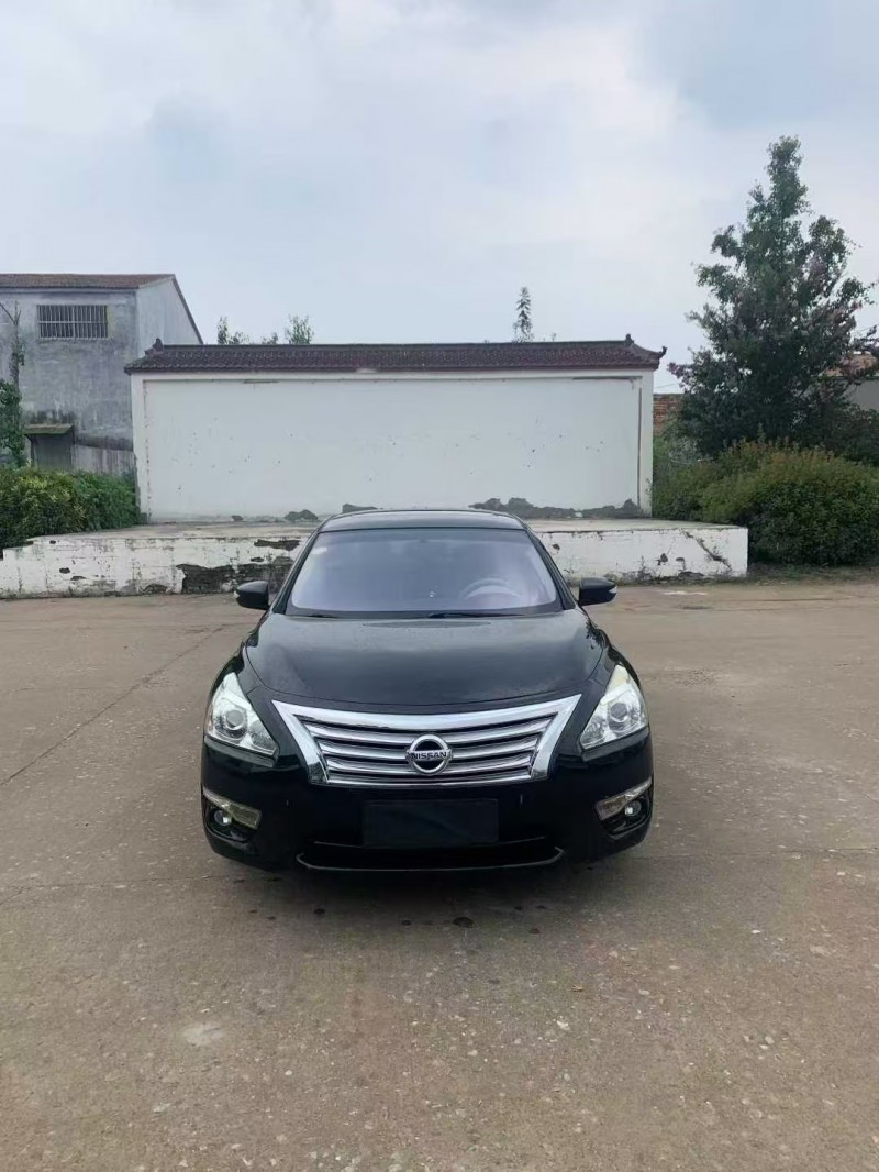徐州15年日產天籟1
