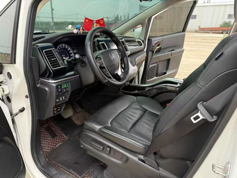 徐州21年本田艾力绅3