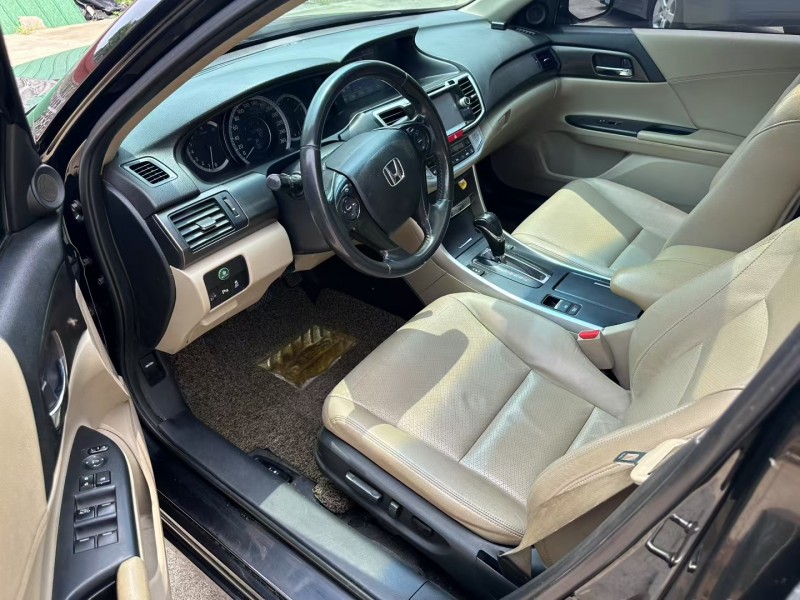 枣庄14年本田雅阁4