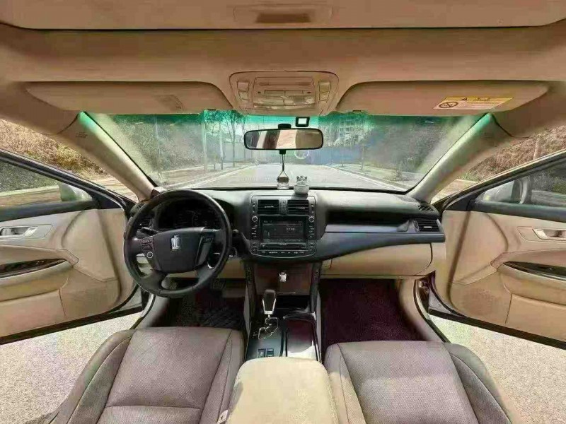 南宁12年丰田皇冠5