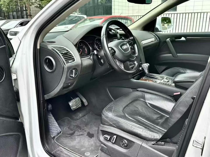 佛山13年奥迪Q74