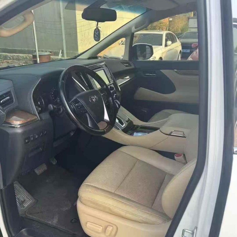 濟南17年豐田埃爾法4