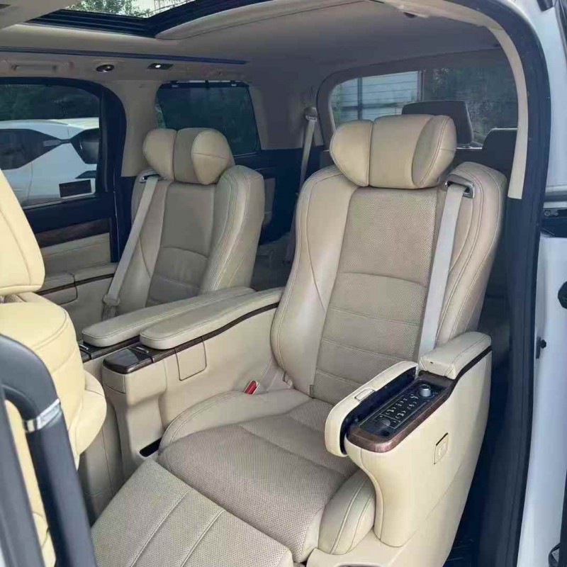 濟南17年豐田埃爾法7