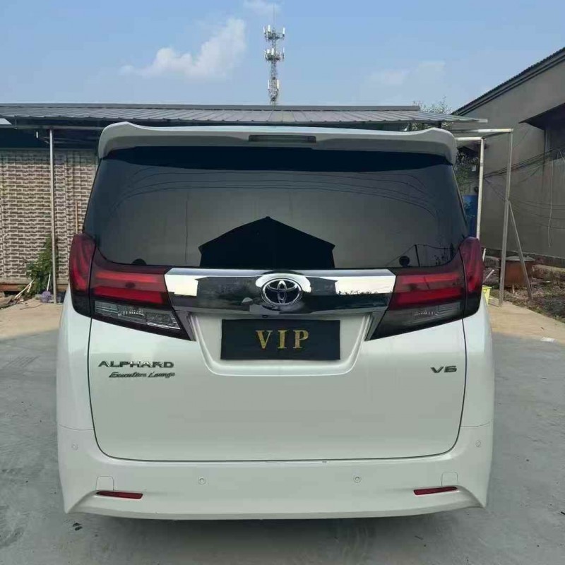 濟南17年豐田埃爾法8