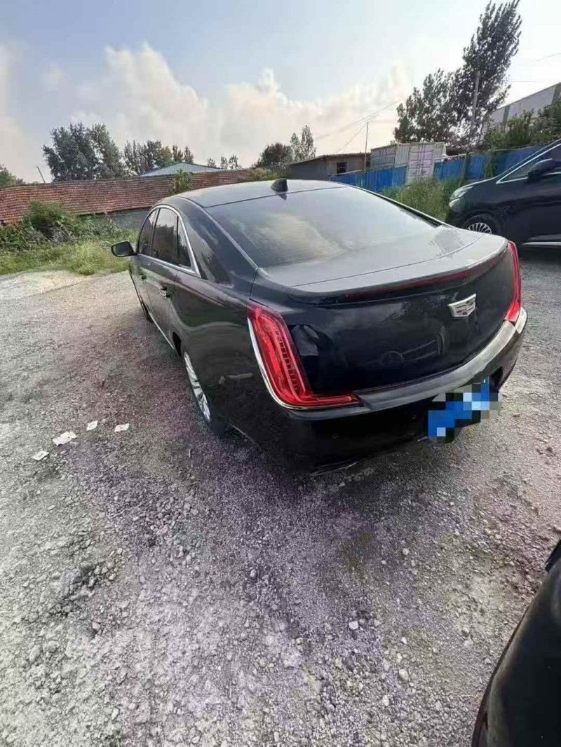 青島19年凱迪拉克XTS7