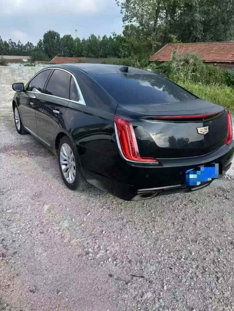 青島19年凱迪拉克XTS8