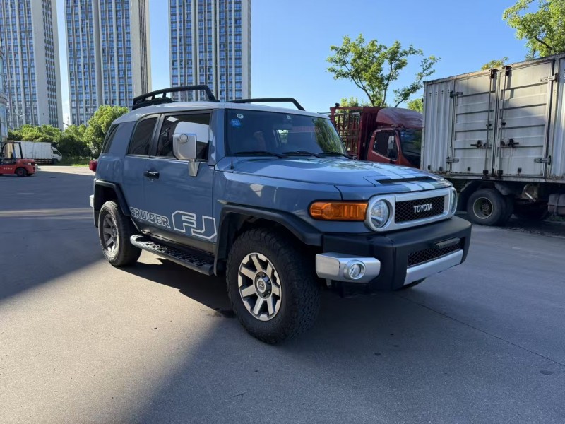 臺州17年豐田蘭德酷路澤4