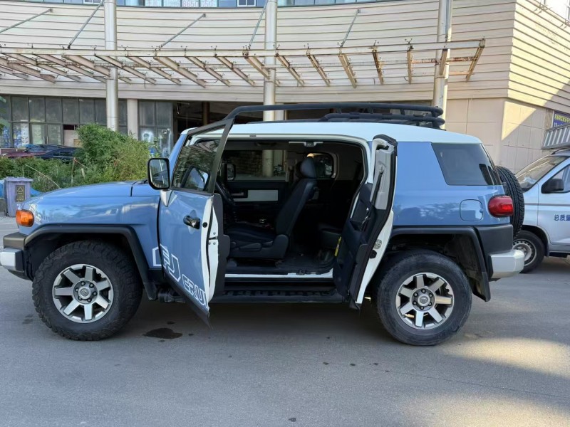 臺州17年豐田蘭德酷路澤5