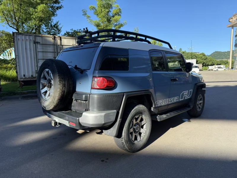 臺州17年豐田蘭德酷路澤6