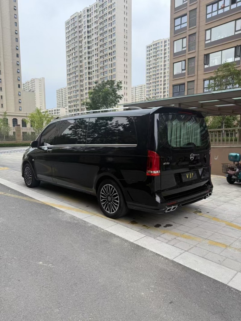 徐州19年奔驰威霆7