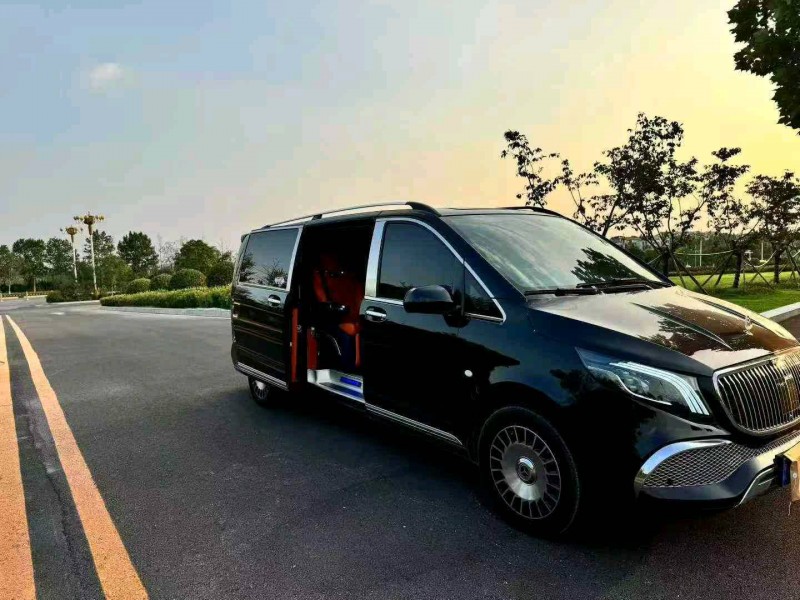 徐州23年奔驰威霆4