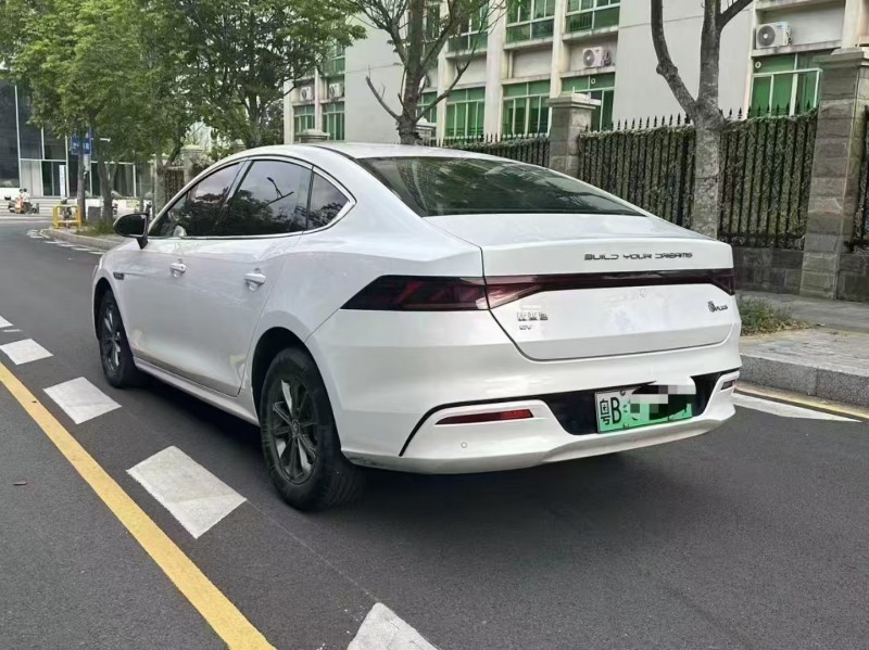 深圳24年比亚迪秦8