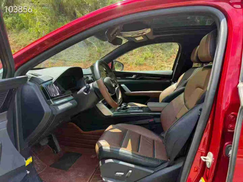 南宁22年比亚迪唐4