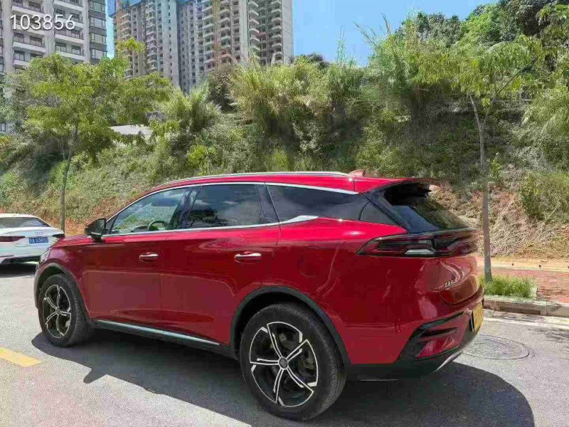 南宁22年比亚迪唐8