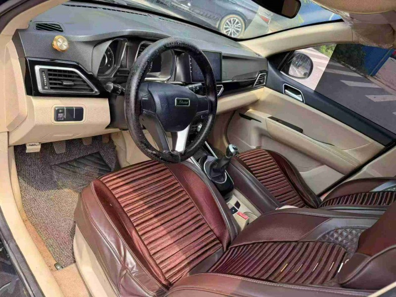 南宁17年众泰大迈X54