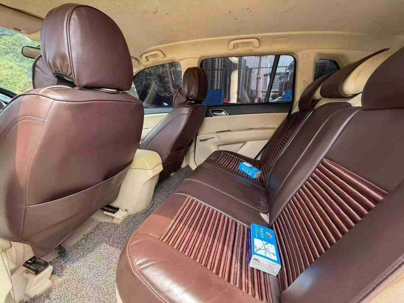 南宁17年众泰大迈X56