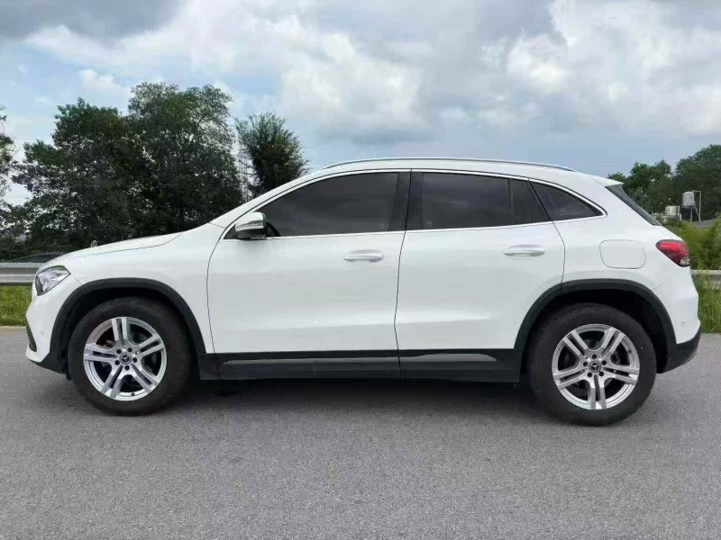 益阳22年奔驰GLA7