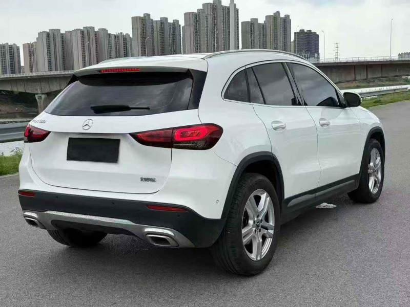 益阳22年奔驰GLA8