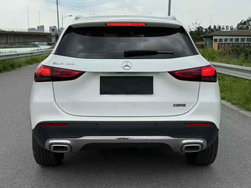 益阳22年奔驰GLA9