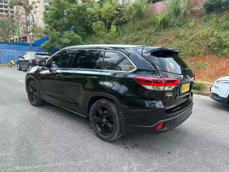 南宁18年丰田汉兰达8