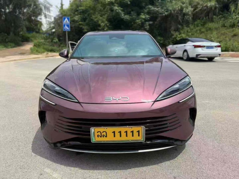 南宁23年比亚迪海豹1