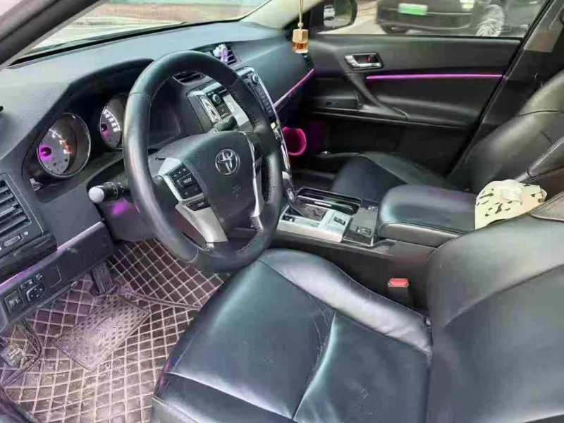 南宁12年丰田锐志4