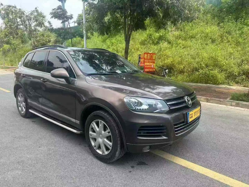 南宁13年大众途锐2