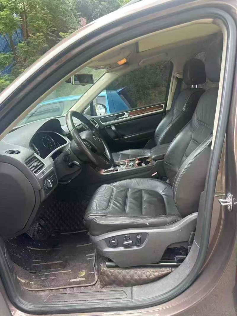 南宁13年大众途锐4