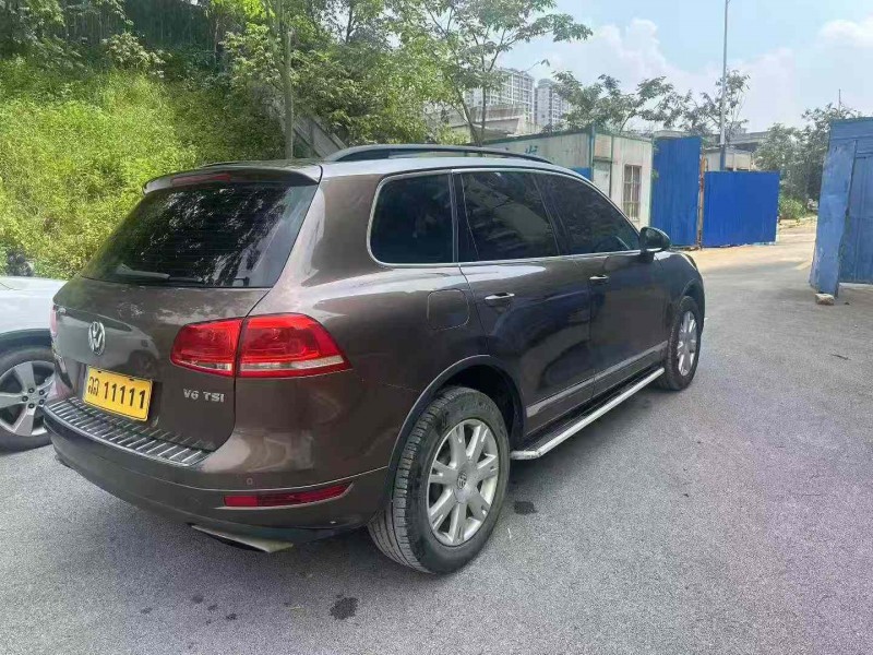 南宁13年大众途锐8