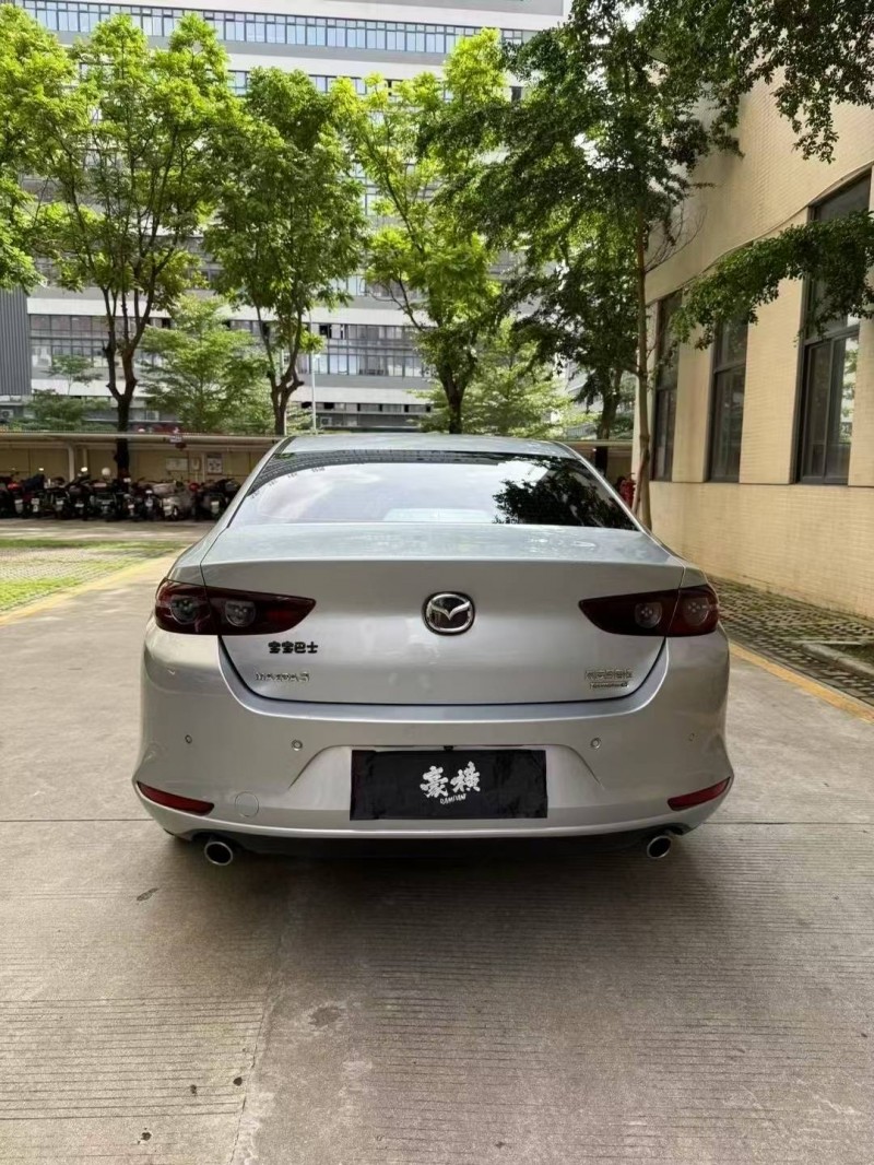 佛山20年馬自達昂克賽拉5