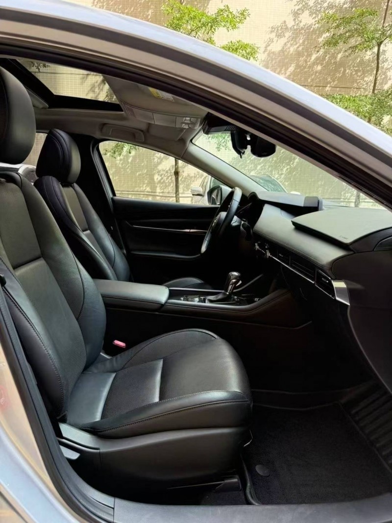 佛山20年馬自達昂克賽拉7