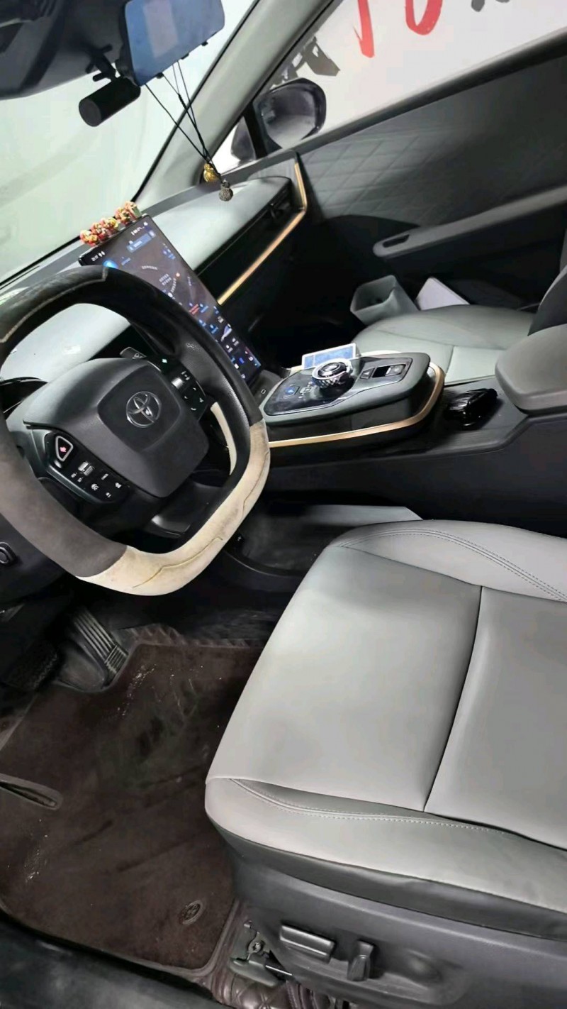 成都24年丰田BZ3Pro4