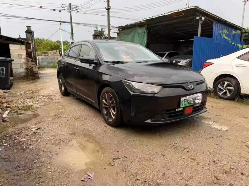 深圳22年威马汽车E52