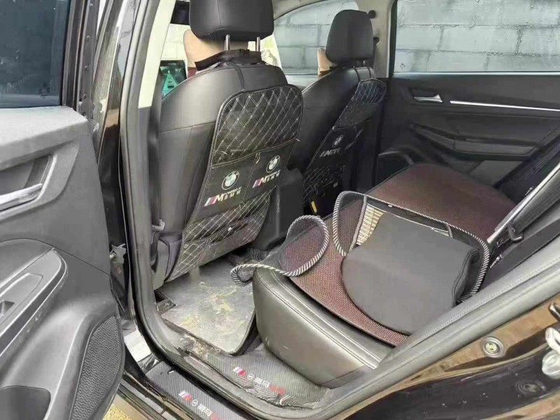 深圳22年威马汽车E56