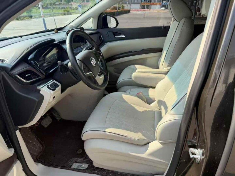 徐州21年别克GL83