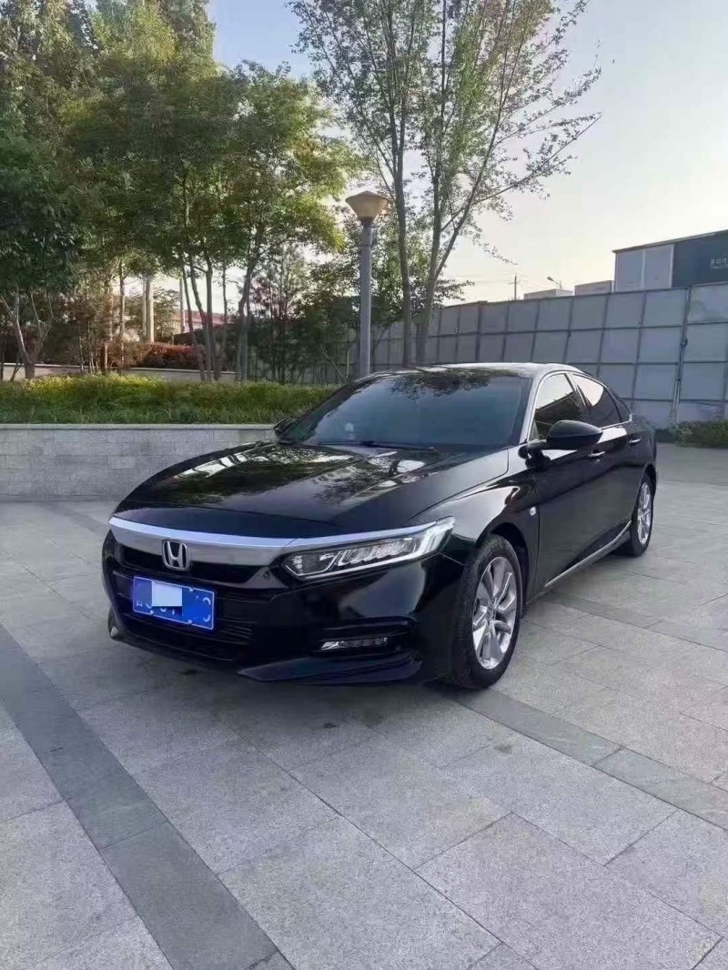 济宁21年本田雅阁2