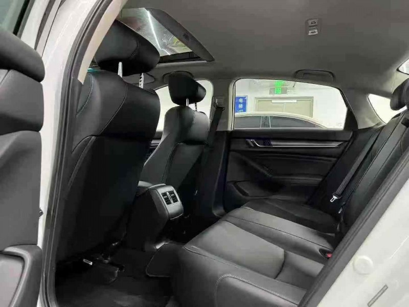 深圳20年本田雅阁6