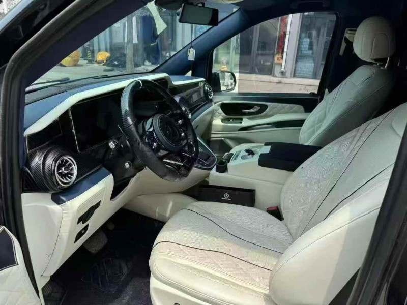 青岛20年奔驰威霆4