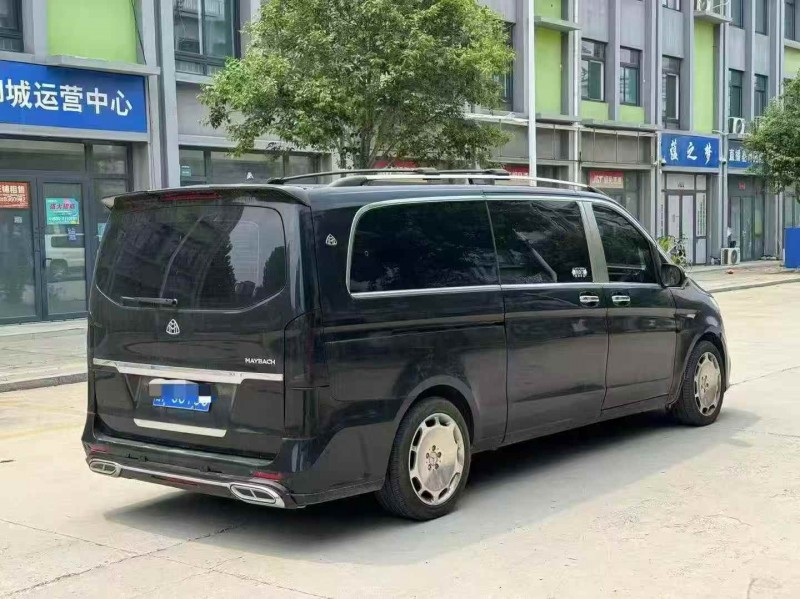 青岛20年奔驰威霆8