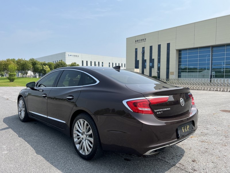 盐城18年别克君越8