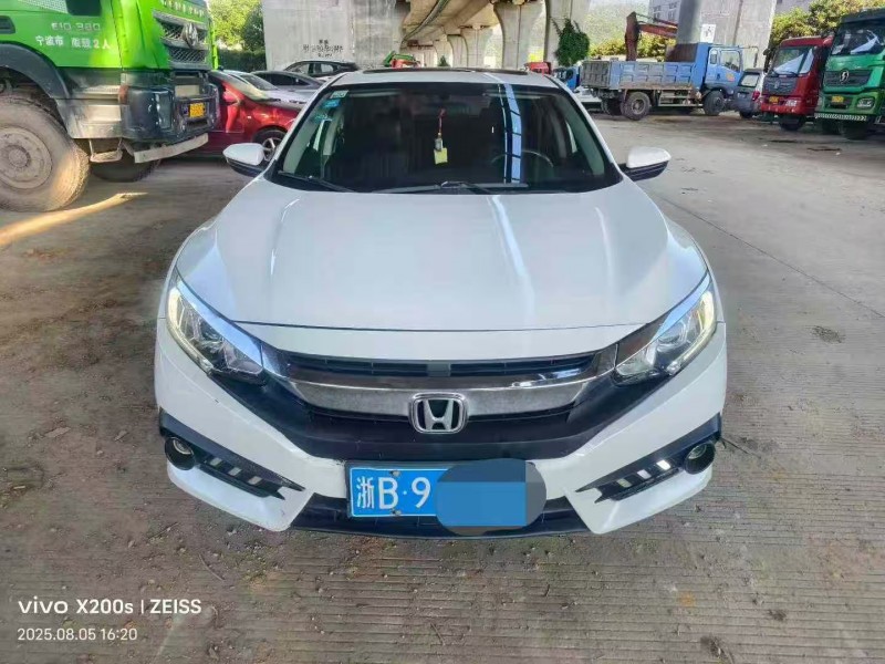 台州16年本田思域1