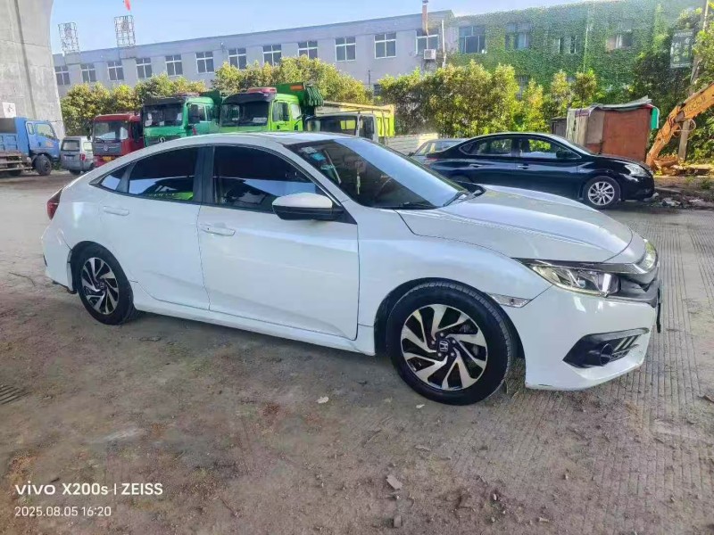 台州16年本田思域2