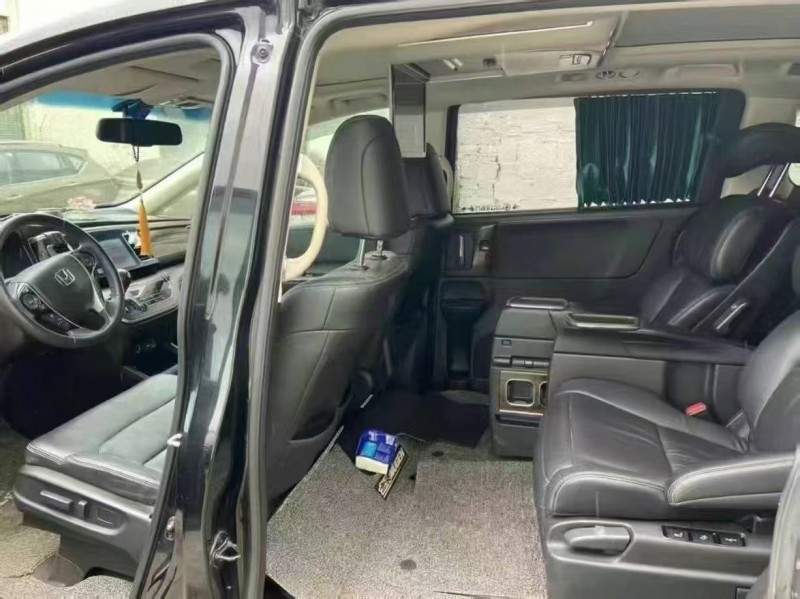 广州17年本田艾力绅6