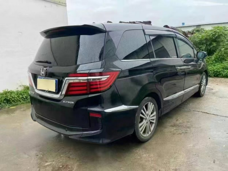 广州17年本田艾力绅9