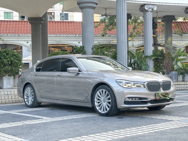 東莞17年寶馬7系2