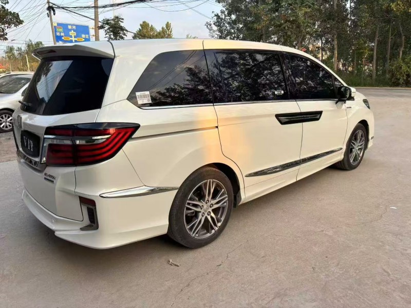 徐州21年本田艾力绅8