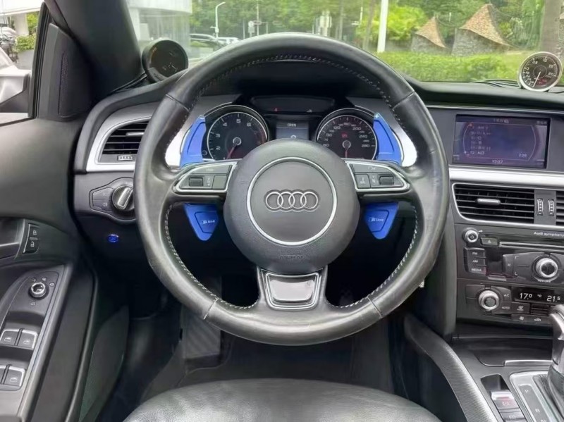 深圳16年奥迪A54