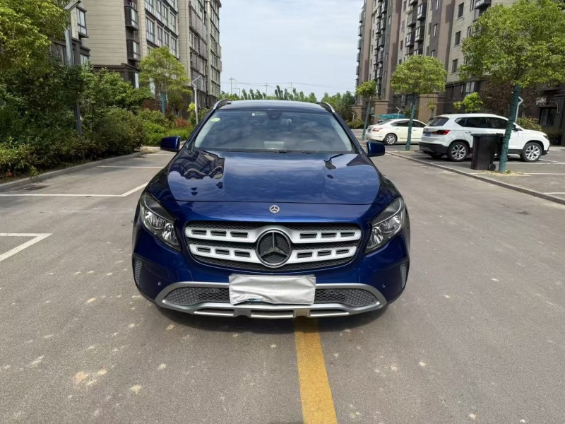 徐州19年奔驰GLA1